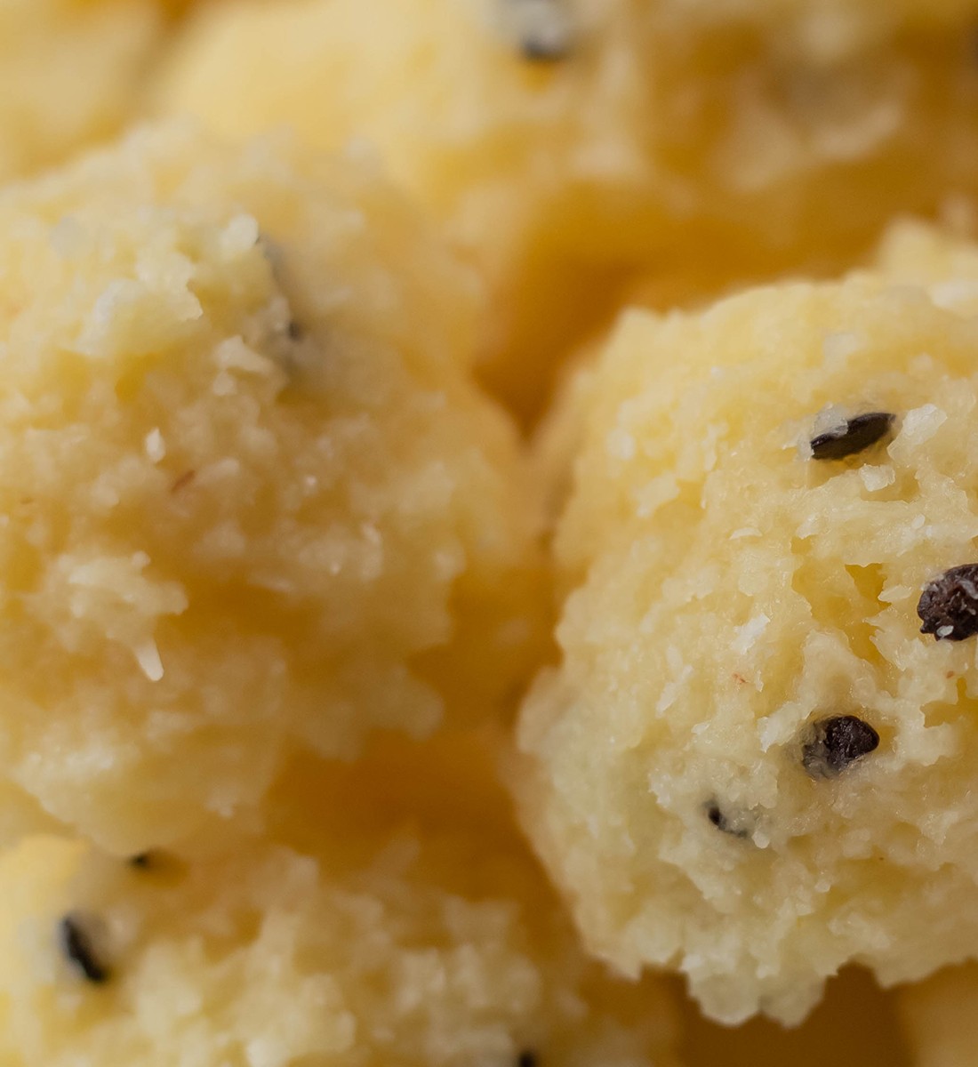 Doces Caseiros Paulinho - Cocada Tradicional ou com Maracujá