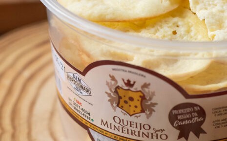 Doces Caseiros Paulinho - Queijo Provolone Desidratado Ouro da Canastra